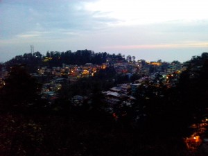 Dharamsala nocą